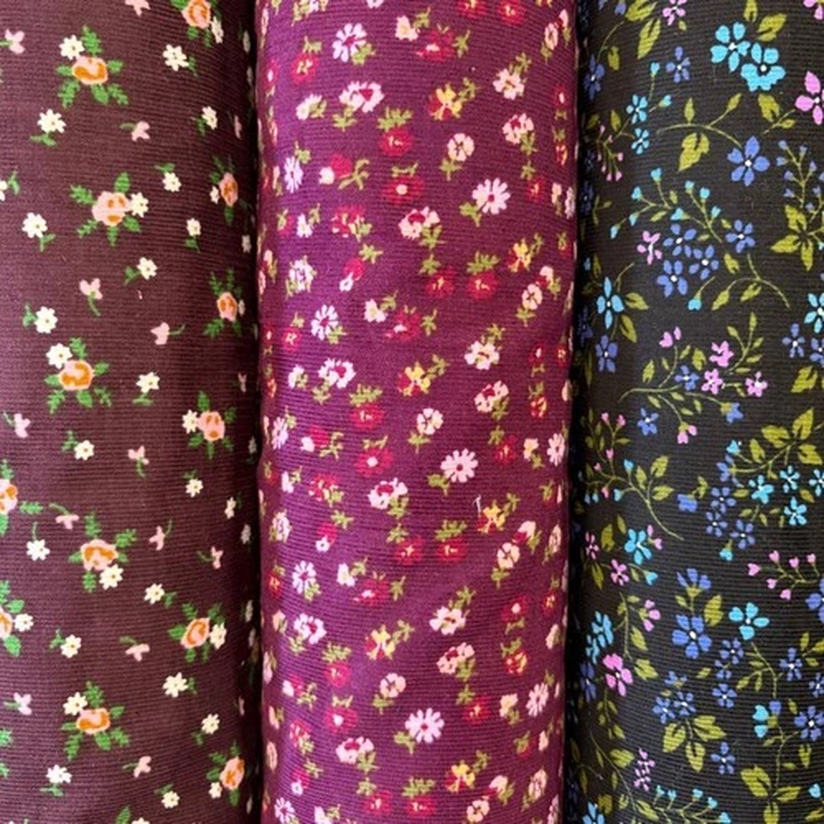 *NEW* AUTUMN SMALL FLORAL 100% COTTON NEEDLECORD CORDUROY 110CM