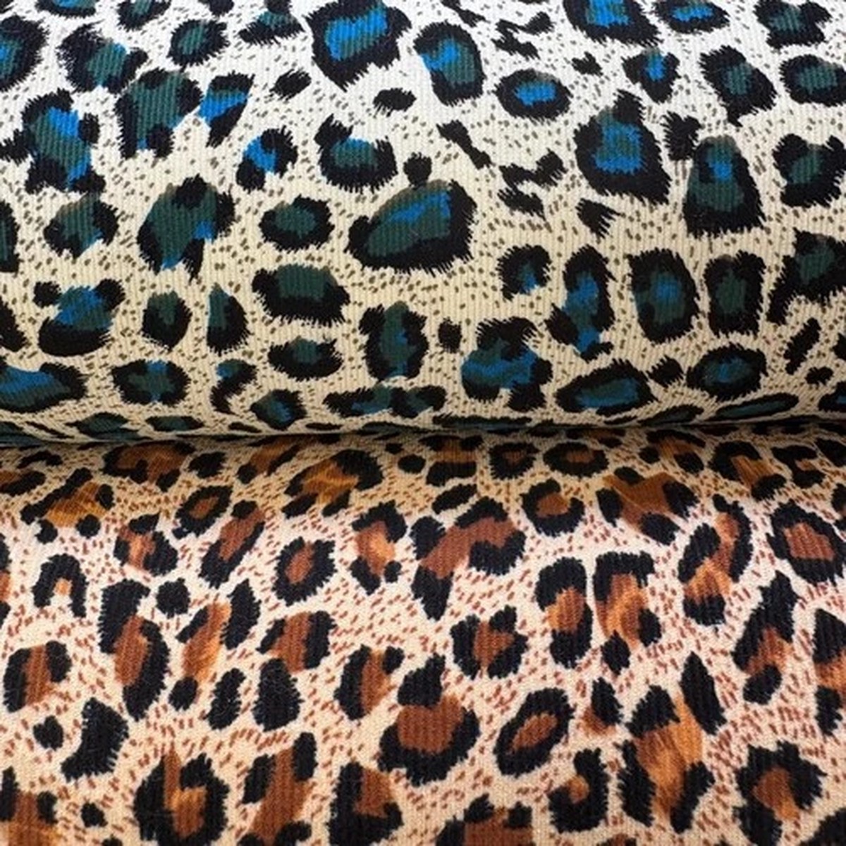 *NEW* SMALL ANIMAL PRINT 100% COTTON NEEDLECORD CORDUROY 110CM